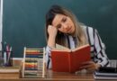 Режим работы в школьные каникулы. Разъясняет правовой инспектор труда